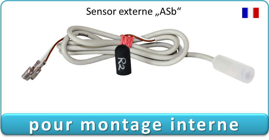 Weißes Kabel mit Außen-Lichtsensor (durchscheinender Kopf), 2 braun/weiße Adern mit Steckern, schwarzes Teil „R2“ (Kabelbinder). Für Dämmerungsfunktion bei Innenmontage.